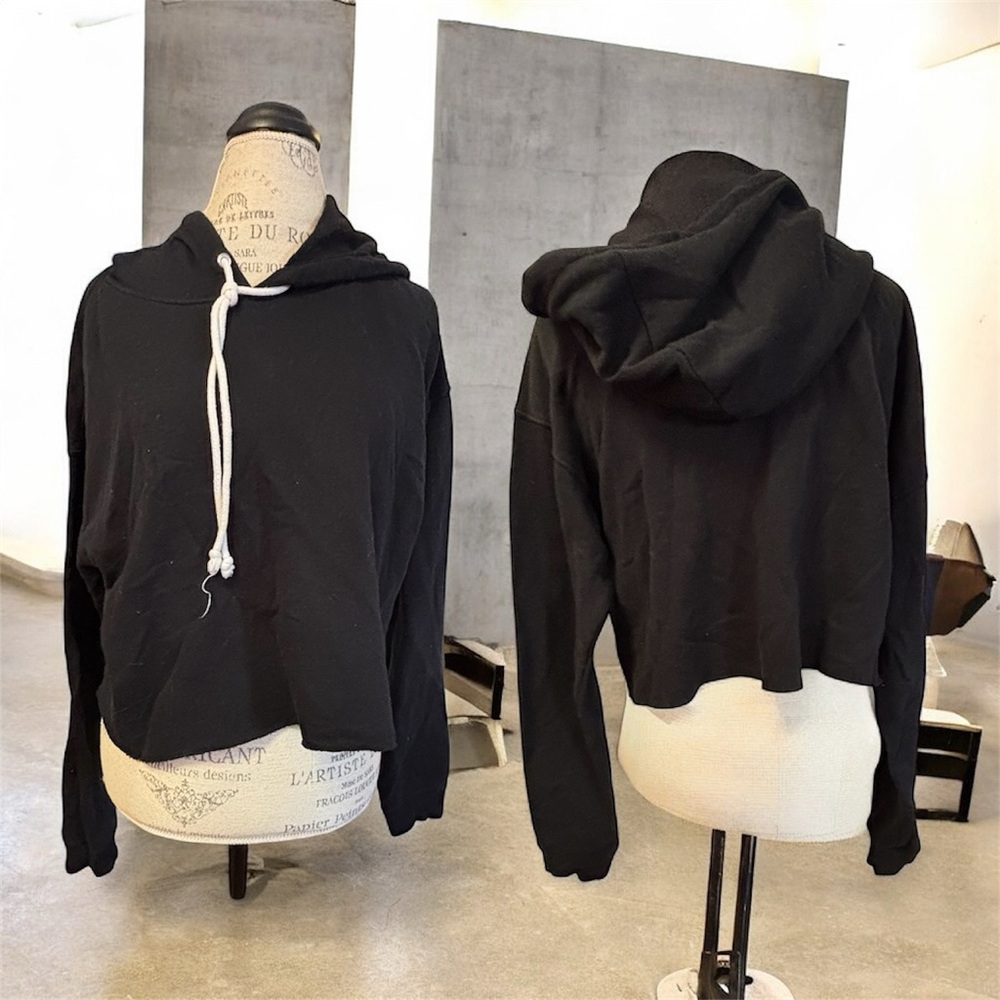 Wild Fable Black Cropped Hoodie with Drawstring